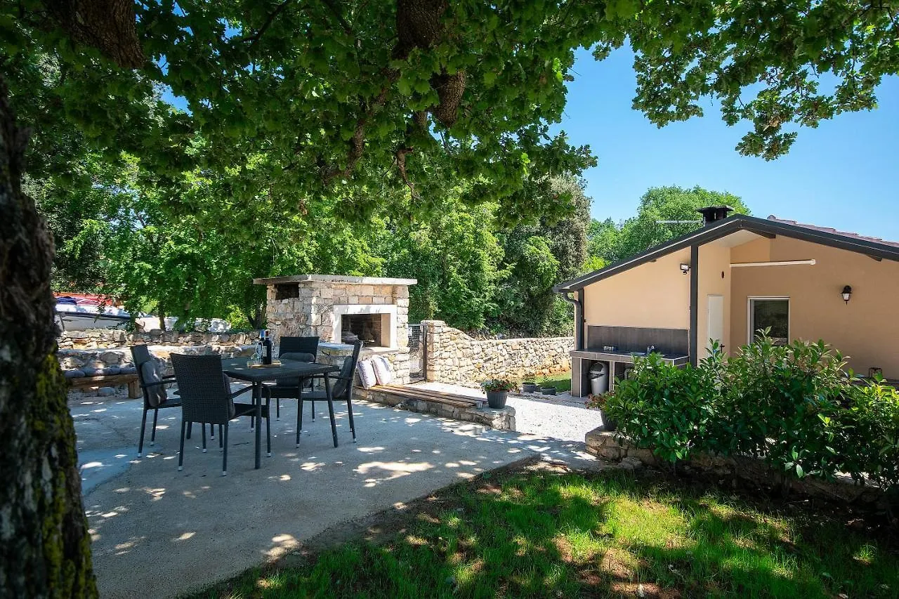 Old Oak Holiday House Villa Rovigno Casa vacanze